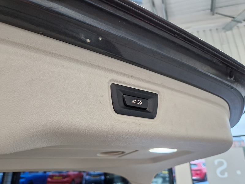 BMW 3 Series 320i Sport - U11977