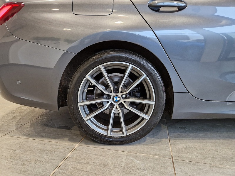 BMW 3 Series 320i Sport - U11977