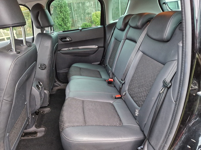 Peugeot 3008 HDi Allure - U11980