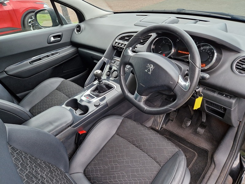 Peugeot 3008 HDi Allure - U11980