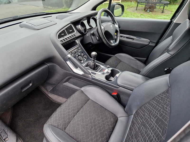 Peugeot 3008 HDi Allure - U11980