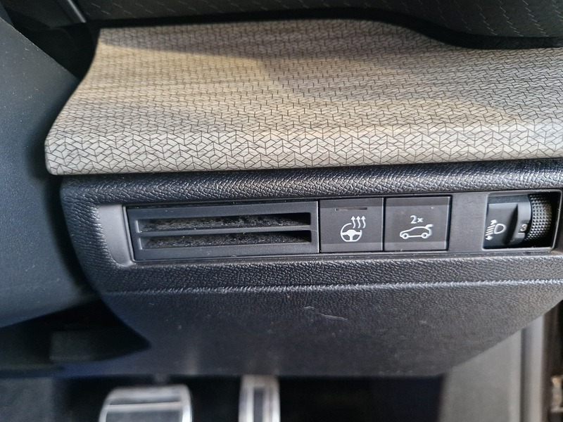 Citroen C5 X PureTech Shine Plus - U11982