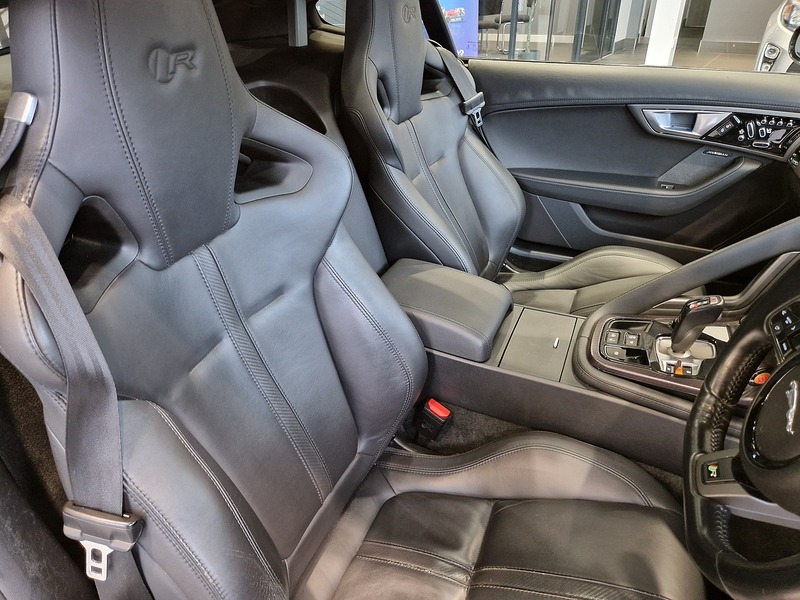 Jaguar F-Type V8 R - U11990