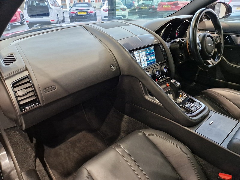 Jaguar F-Type V8 R - U11990