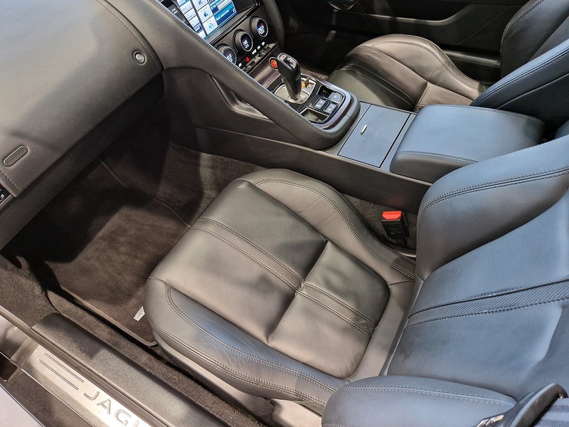 Jaguar F-Type V8 R - U11990