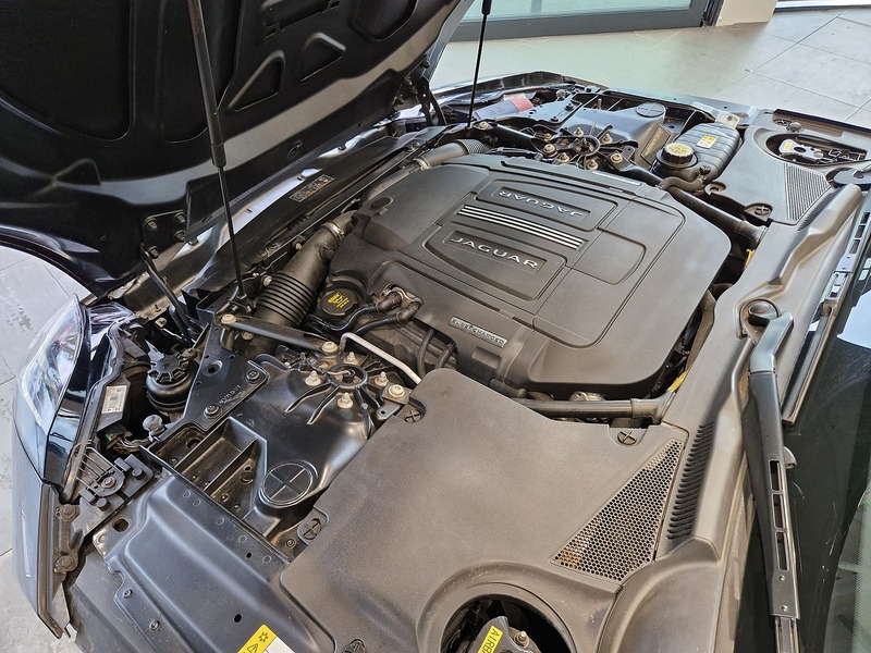 Jaguar F-Type V8 R - U11990