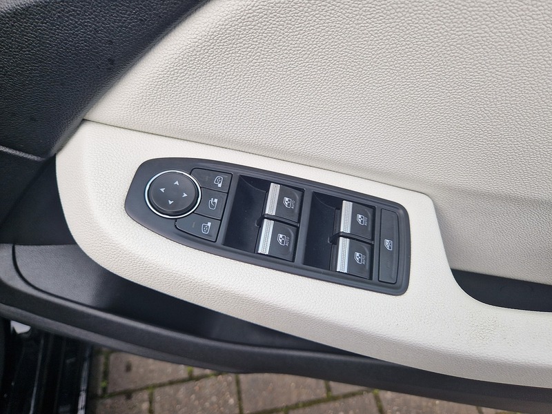 Renault Clio TCe S Edition - U11995