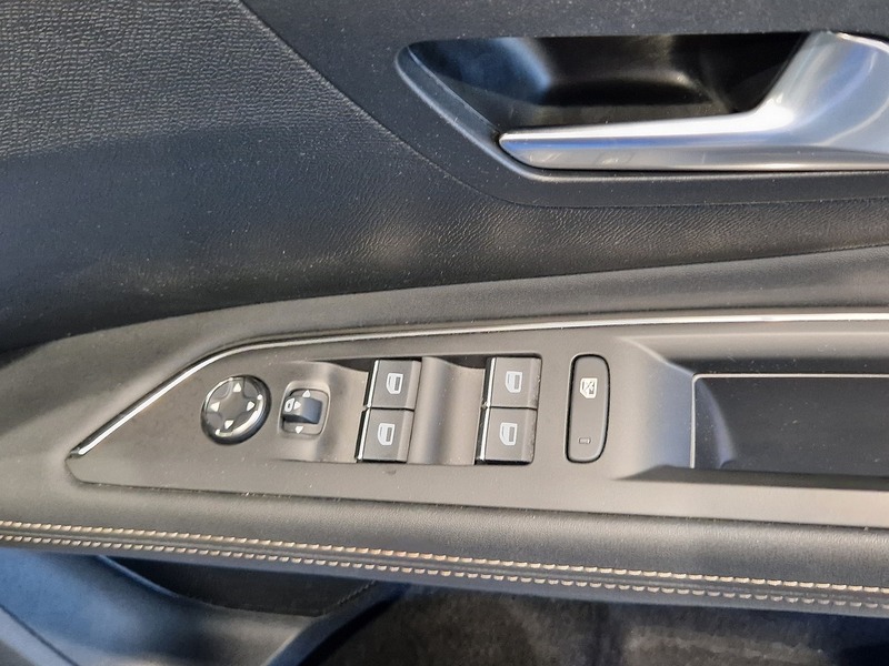 Peugeot 3008 GT Premium - U11996