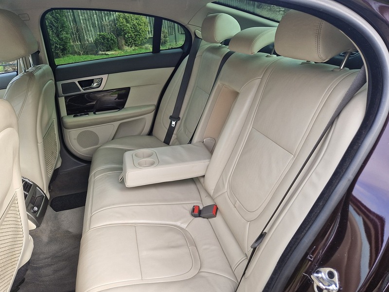 Jaguar XF d Premium Luxury - U12000