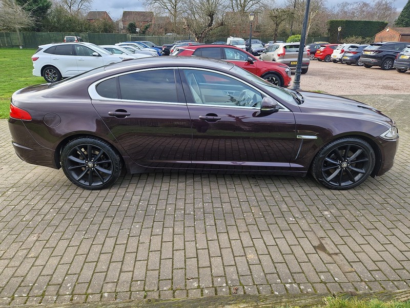 Jaguar XF d Premium Luxury - U12000