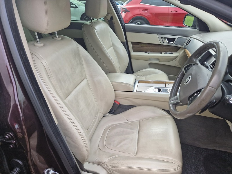 Jaguar XF d Premium Luxury - U12000