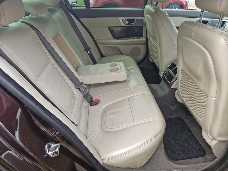 Jaguar XF d Premium Luxury - U12000