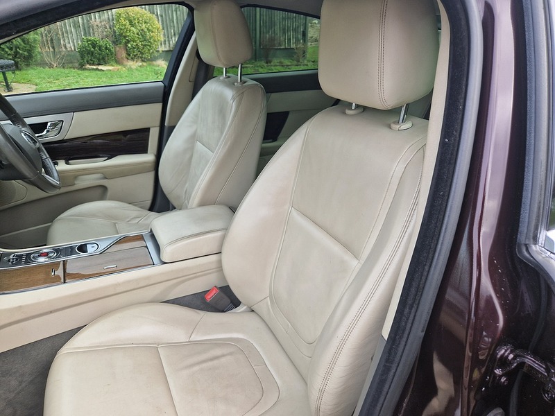 Jaguar XF d Premium Luxury - U12000