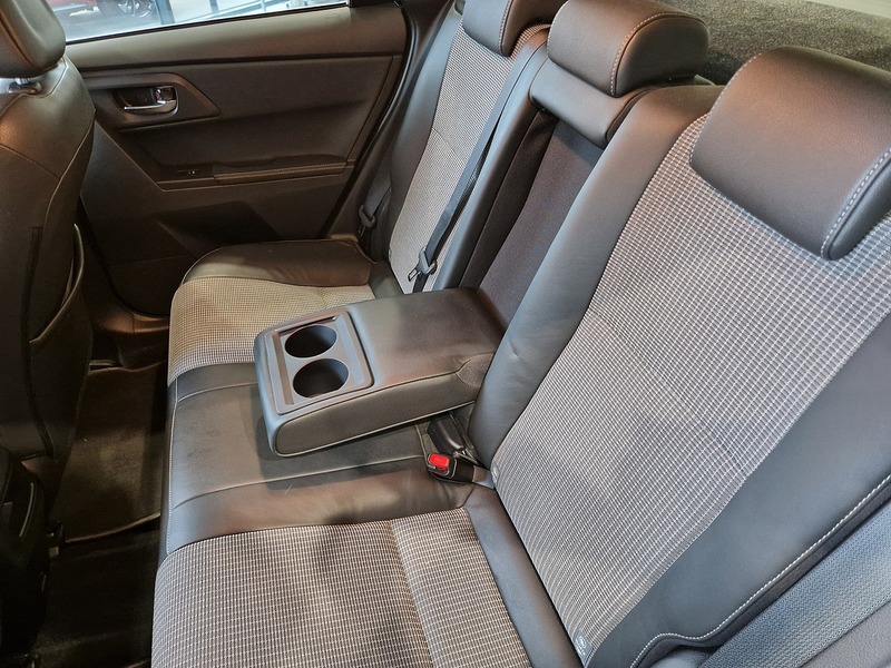 Toyota Auris VVT-h Excel - U12005