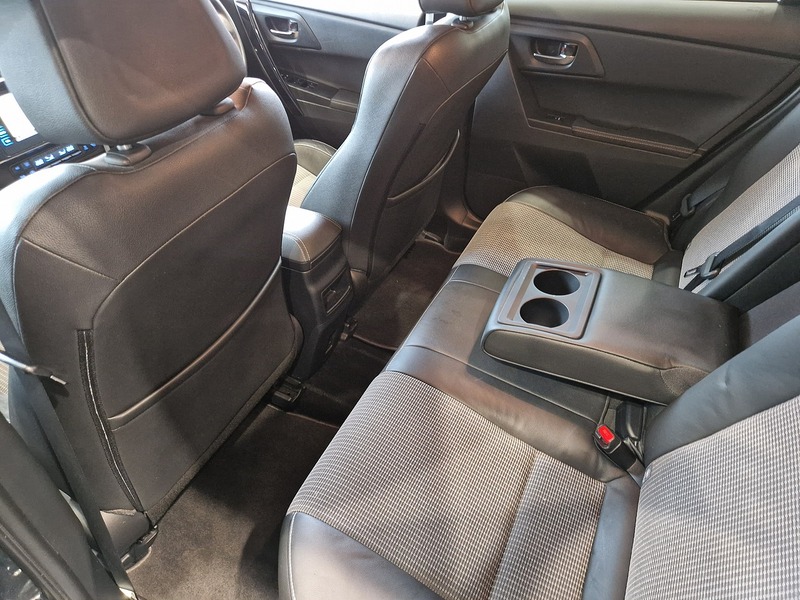 Toyota Auris VVT-h Excel - U12005