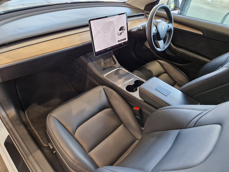 Tesla Model 3 Long Range - U12007