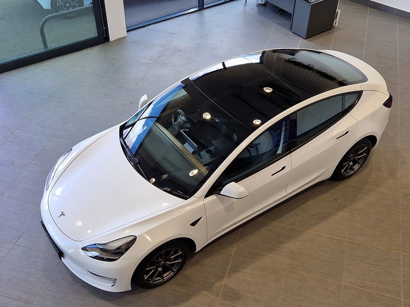Tesla Model 3 Long Range - U12007