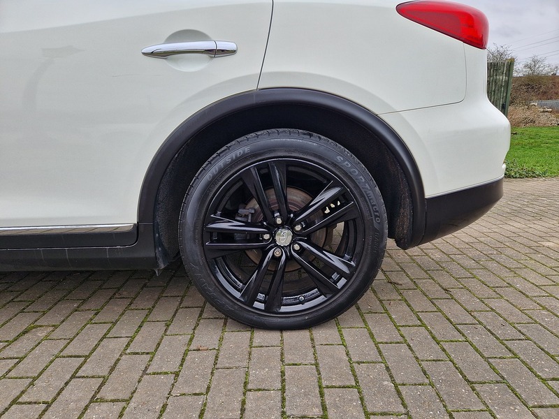 Infiniti QX50 d V6 GT - U12009