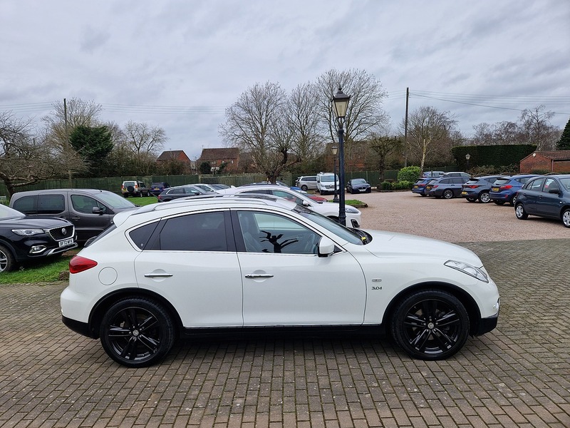 Infiniti QX50 d V6 GT - U12009