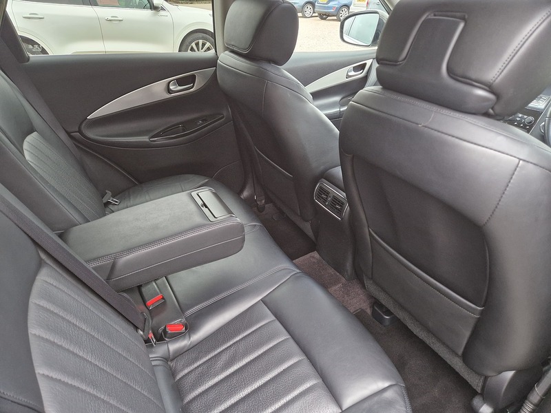 Infiniti QX50 d V6 GT - U12009