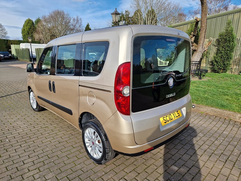 Fiat Doblo MultiJet Eleganza - U12010
