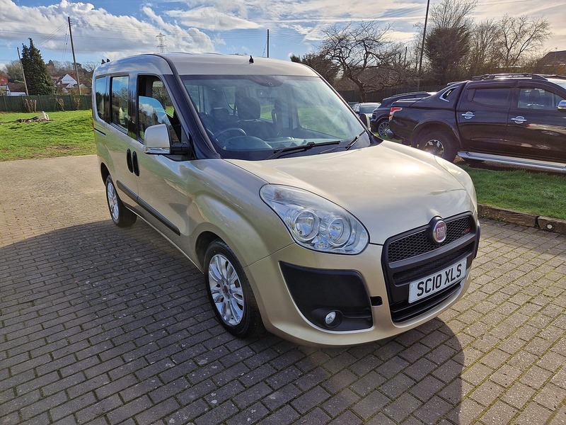 Fiat Doblo MultiJet Eleganza - U12010
