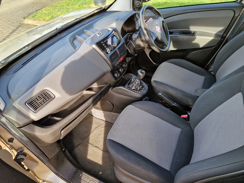 Fiat Doblo MultiJet Eleganza - U12010