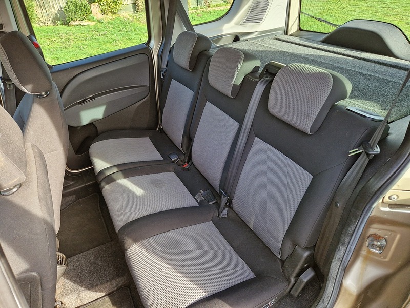 Fiat Doblo MultiJet Eleganza - U12010