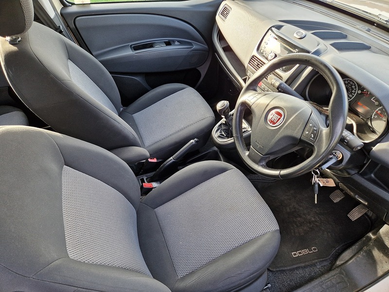 Fiat Doblo MultiJet Eleganza - U12010
