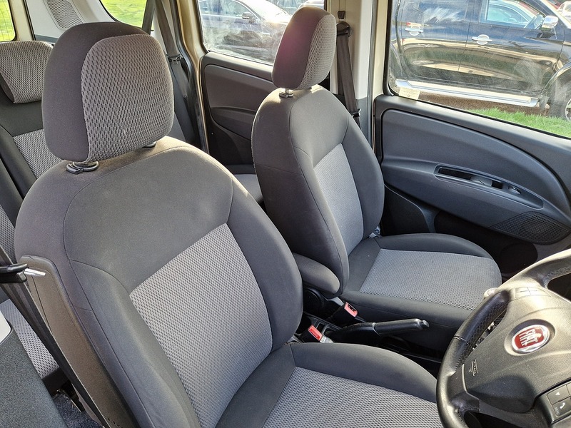 Fiat Doblo MultiJet Eleganza - U12010