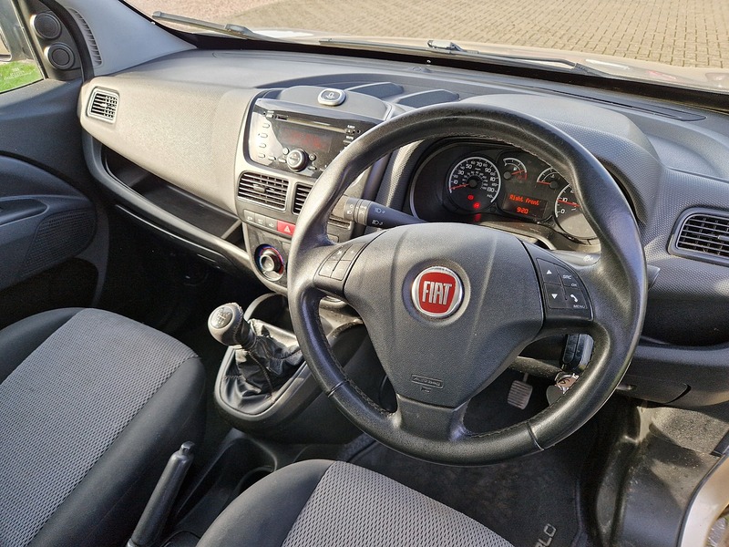 Fiat Doblo MultiJet Eleganza - U12010