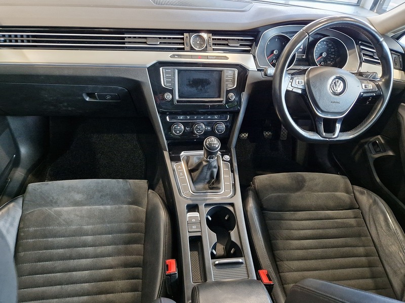 Volkswagen Passat TDI BlueMotion Tech GT - U12011