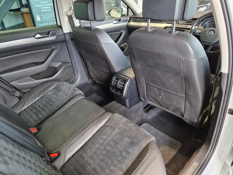 Volkswagen Passat TDI BlueMotion Tech GT - U12011