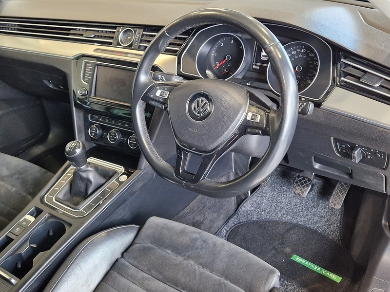 Volkswagen Passat TDI BlueMotion Tech GT - U12011