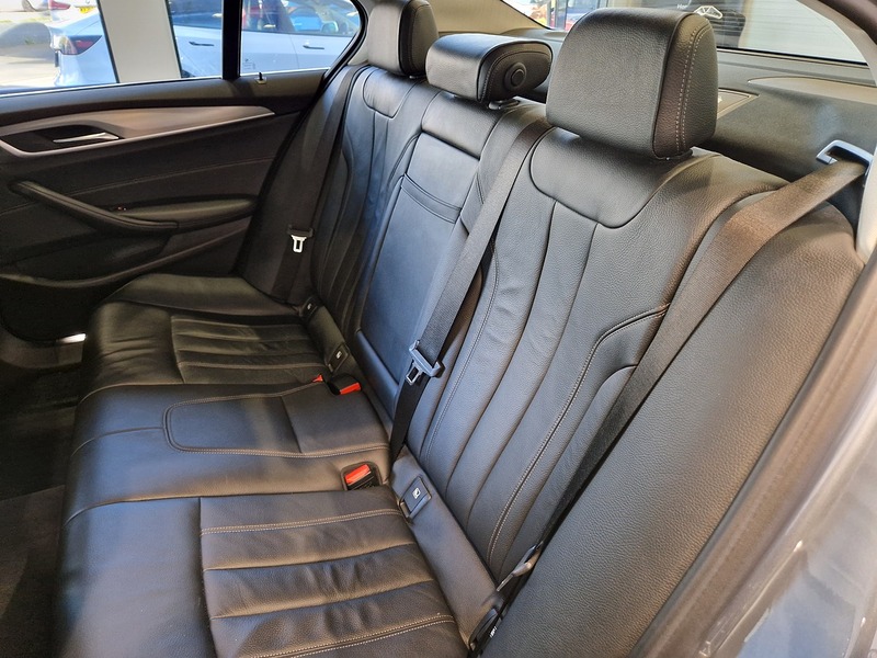 BMW 5 Series 540i SE - U12017