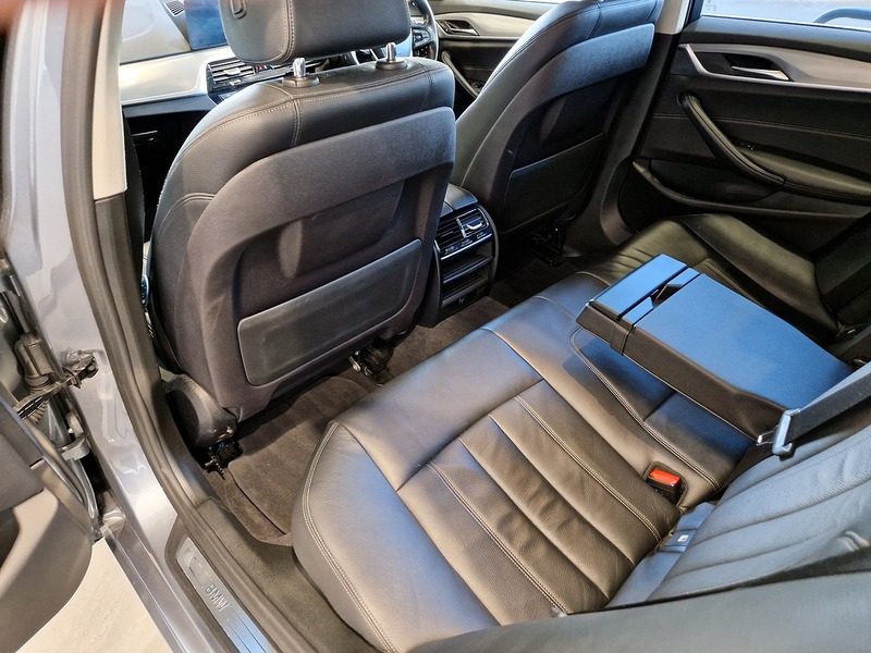 BMW 5 Series 540i SE - U12017
