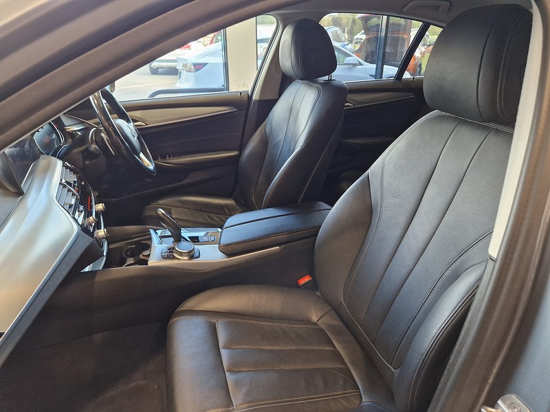 BMW 5 Series 540i SE - U12017