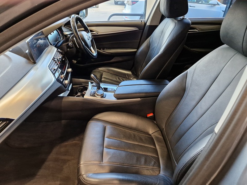 BMW 5 Series 540i SE - U12017