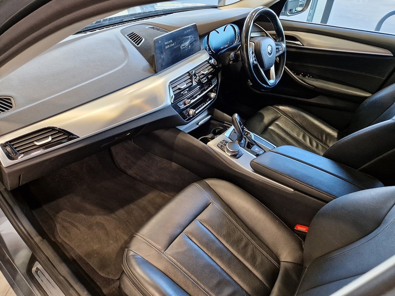 BMW 5 Series 540i SE - U12017