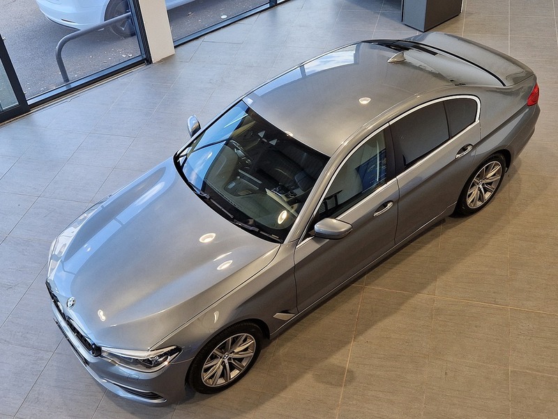 BMW 5 Series 540i SE - U12017