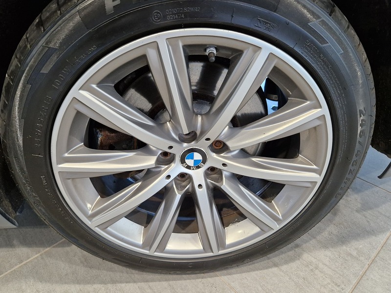 BMW 5 Series 540i SE - U12017