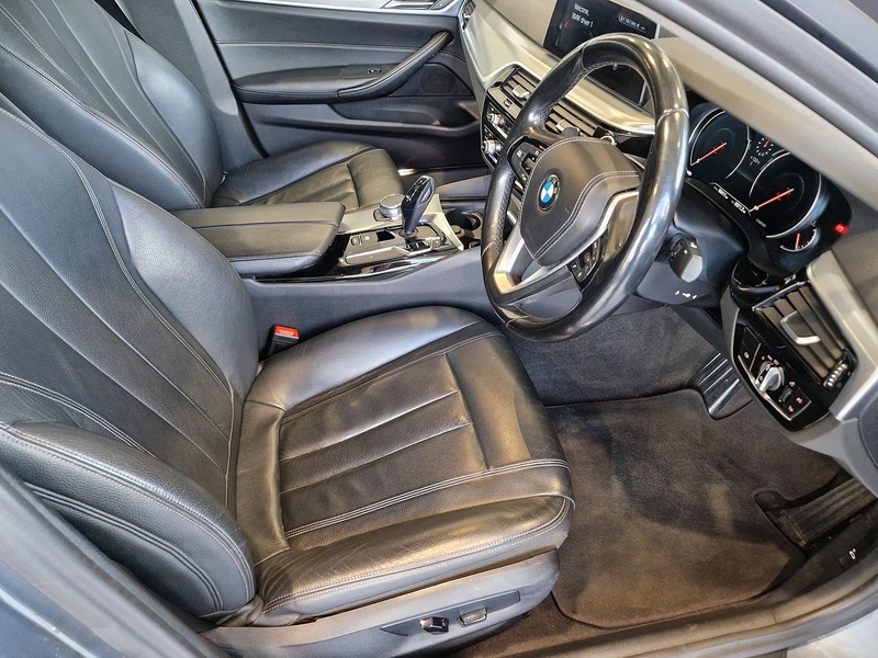 BMW 5 Series 540i SE - U12017