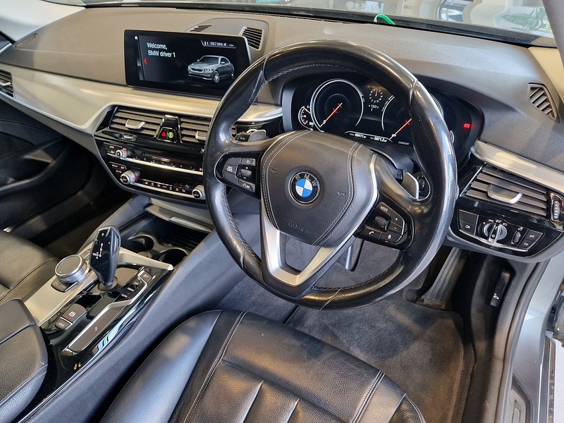 BMW 5 Series 540i SE - U12017