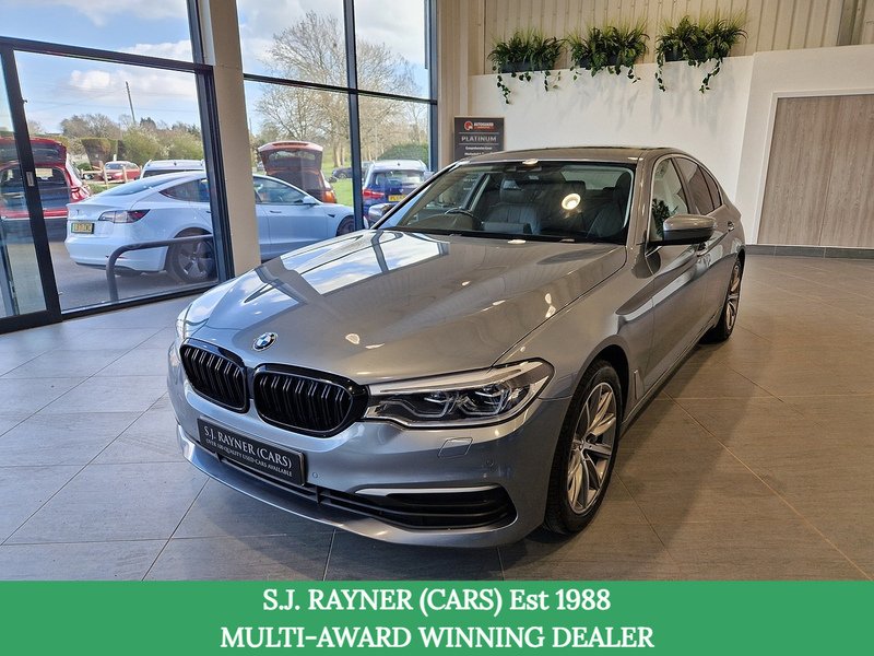 BMW 5 Series 540i SE - U12017