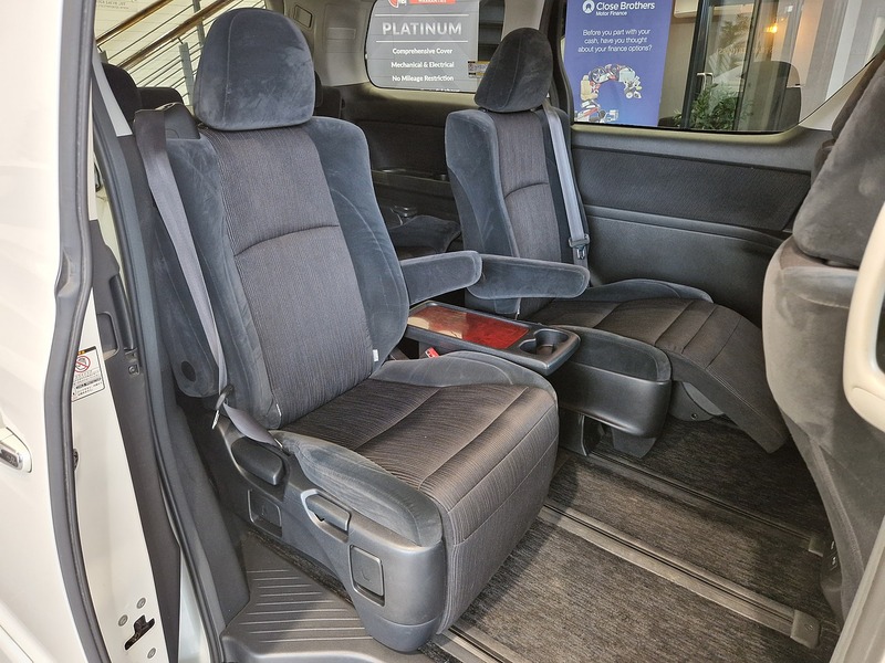 Toyota Vellfire 240 - U12020