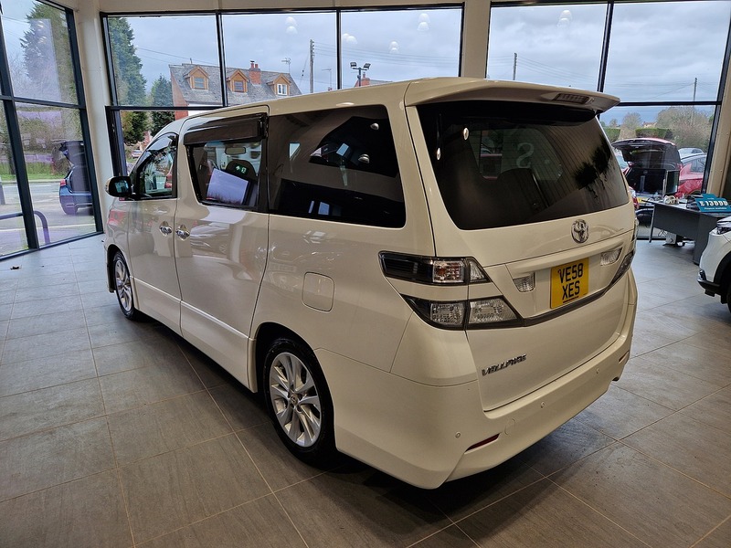 Toyota Vellfire 240 - U12020