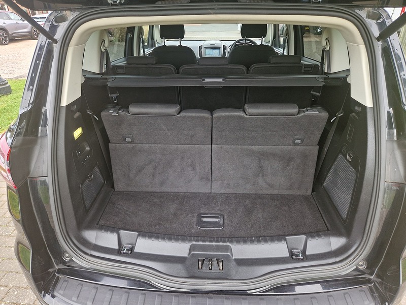 Ford S-Max TDCi Titanium - U12024