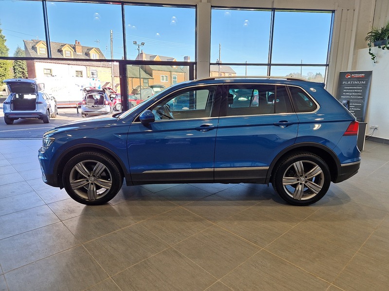 Volkswagen Tiguan TSI SEL - U12028