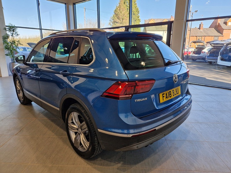 Volkswagen Tiguan TSI SEL - U12028