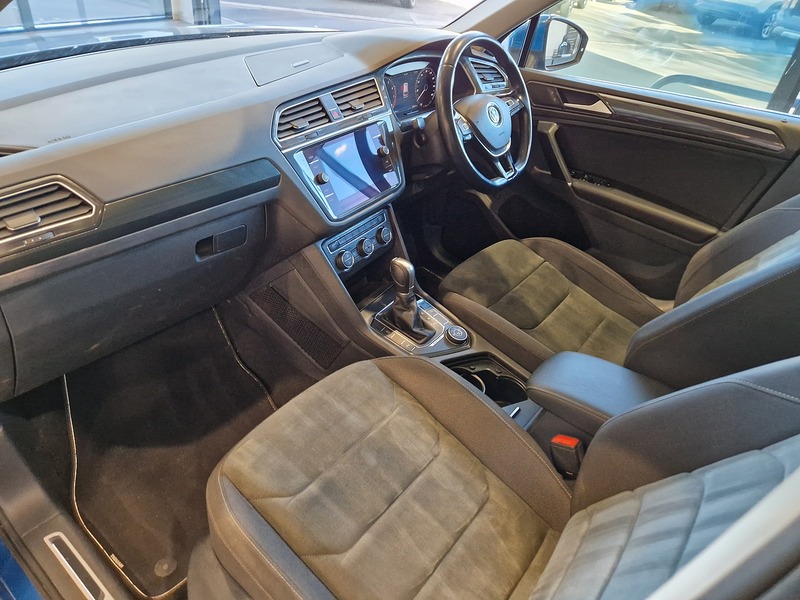 Volkswagen Tiguan TSI SEL - U12028